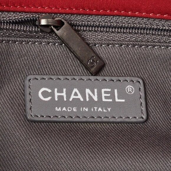 Chanel Red Iridescent Calfskin Leather Chain Large Crossbody Bag - Picture 7 of 10